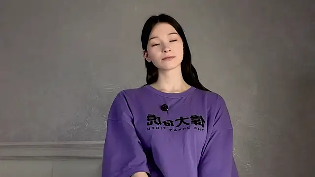 YvonneShames's cam snapshot