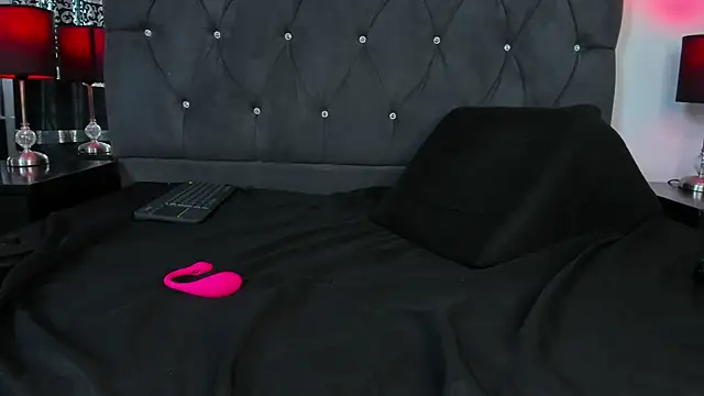 Angel_Cuervo live sex cam