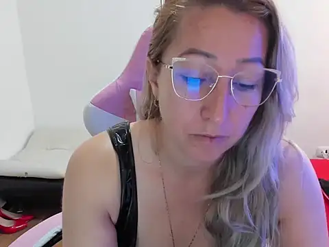 chrystal_sl852's cam snapshot