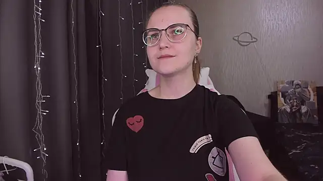 MissBrightShine's cam snapshot