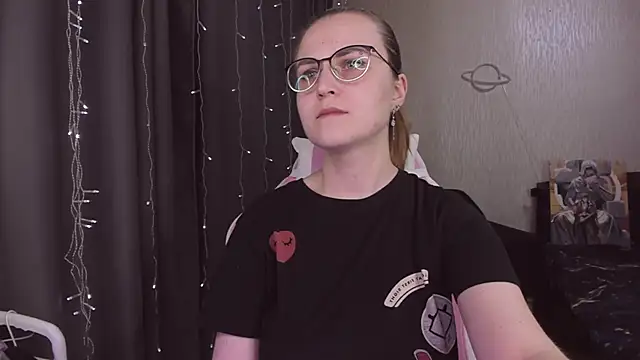 MissBrightShine's cam snapshot