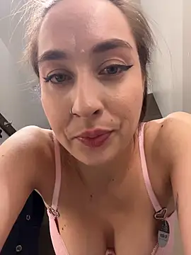 Holly_Play's cam snapshot