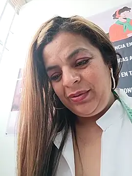 Mia-Glow's cam snapshot