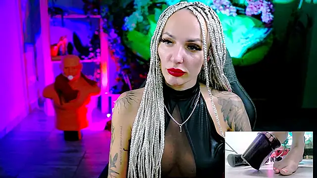 MonicaMaxwel's cam snapshot