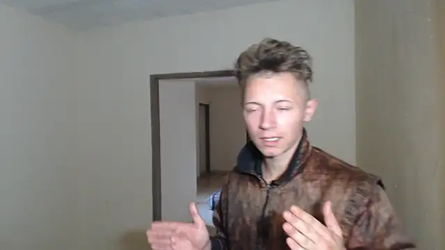 BlondZilla's cam snapshot