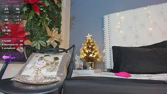 Julia_Martinez_'s cam snapshot