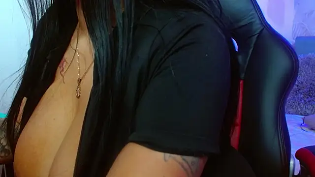 violletha's cam snapshot