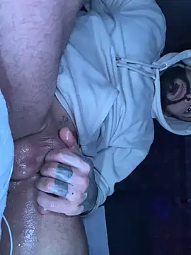 1Richrichard1's cam snapshot