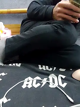 yazin19's cam snapshot