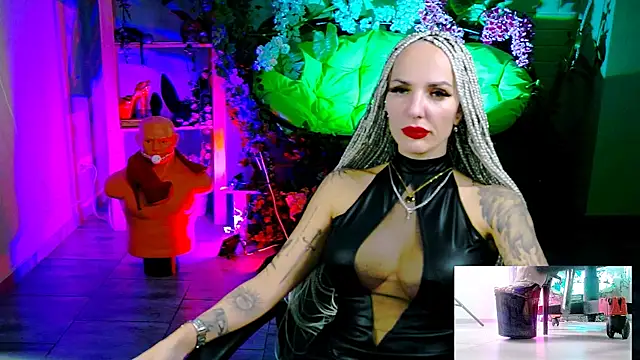 MonicaMaxwel's cam snapshot