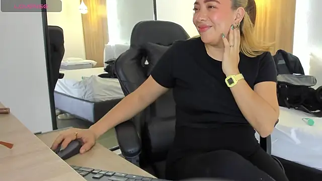 alma_fenix's cam snapshot