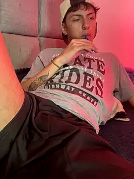 NaytonFreeman's cam snapshot