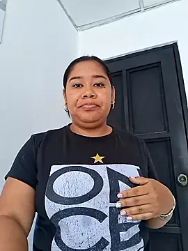 Sarahy-'s cam snapshot