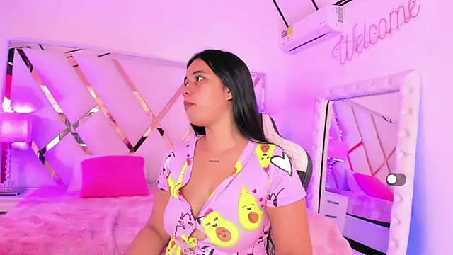 naughtysara20's cam snapshot