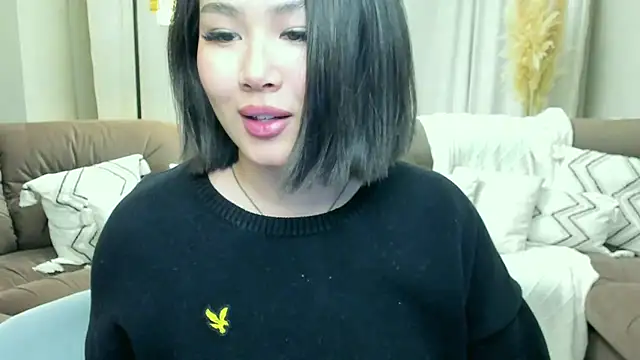 Brunette_Charm live sex cam