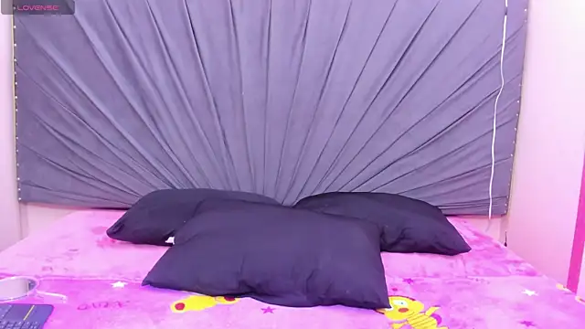 Saray-Hot-'s cam snapshot