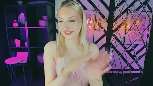 Anora_Less's cam snapshot