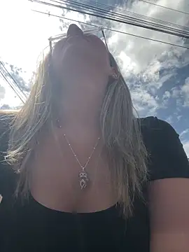 Isabella_Varella's cam snapshot