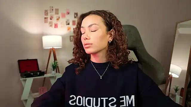 branchwithflowerss's cam snapshot