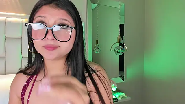 AvyMilton's cam snapshot