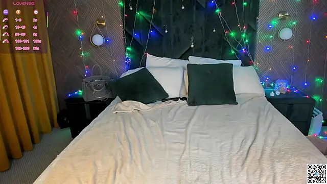 Chloee_White's cam snapshot