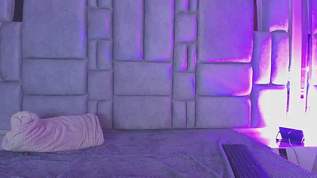 _Emily_rosee_'s cam snapshot