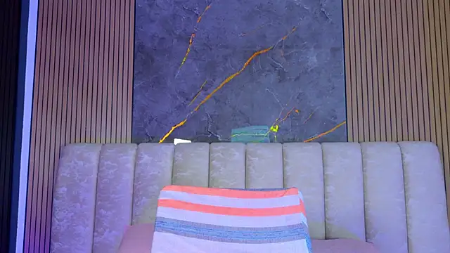 mia_scot's cam snapshot