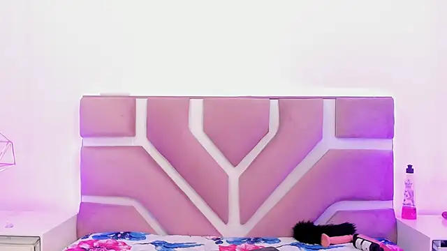 sweete_coraline9's cam snapshot