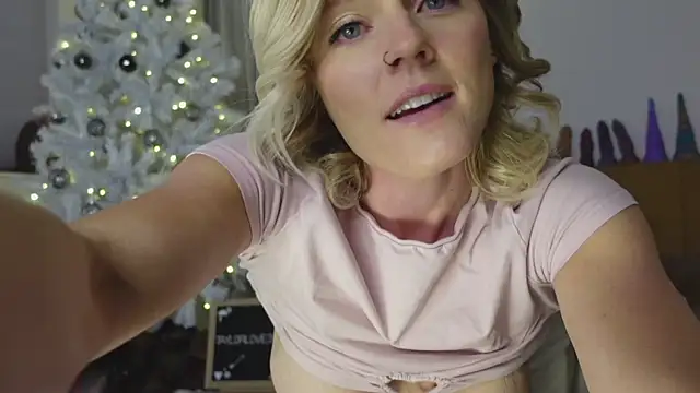 Taylorlove303 live sex cam