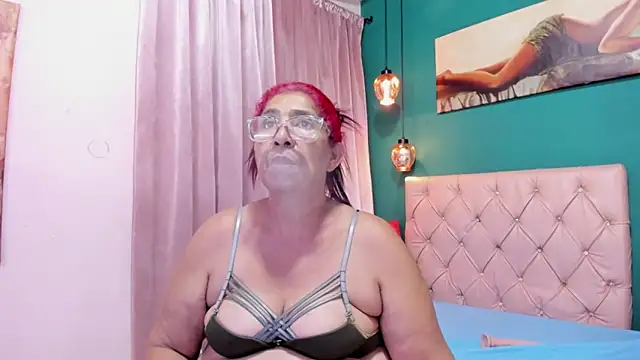 renata_milf_'s cam snapshot