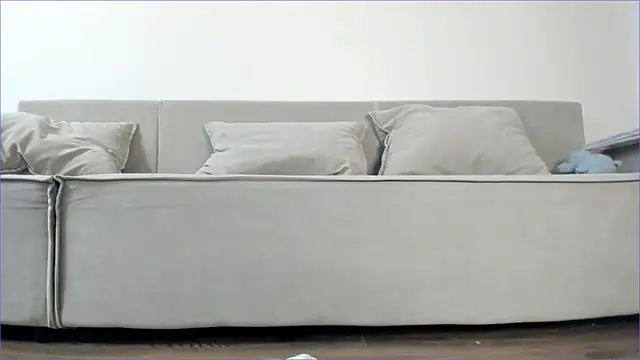 minji_snow's cam snapshot