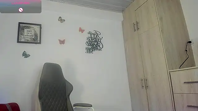 Nala_j8's cam snapshot