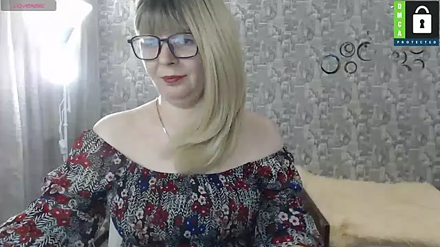 An_unforgettable_woman_'s cam snapshot