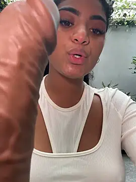 Carly_Monroe_'s cam snapshot