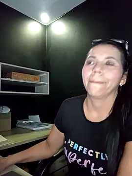 Dulce_emi's cam snapshot