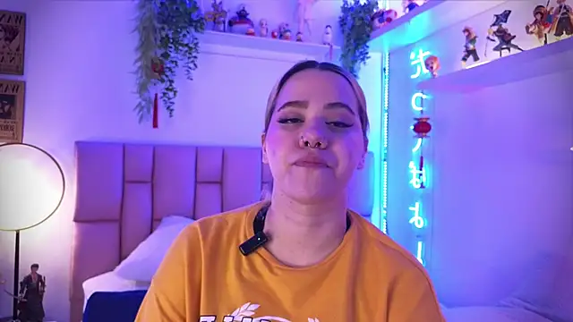 albaismynameX's cam snapshot