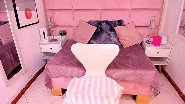 Janah_Myers's cam snapshot