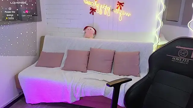 PEACHY_TAY's cam snapshot