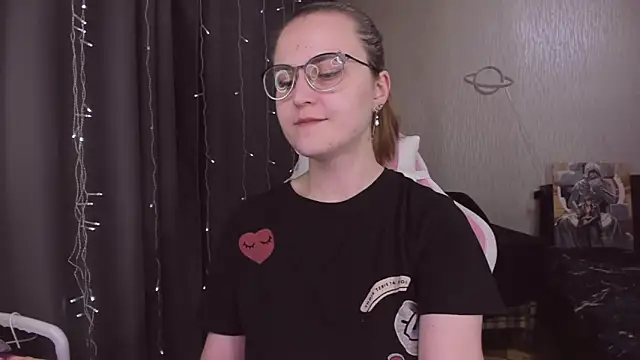 MissBrightShine's cam snapshot