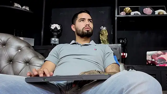 matteosantos live sex cam