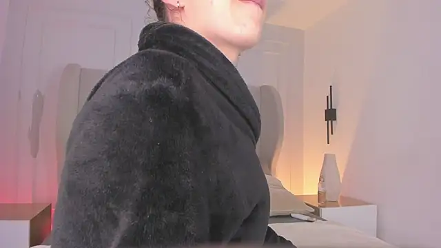 chloe_d's cam snapshot