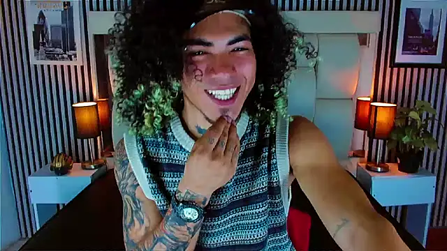 LihanJor_23's cam snapshot