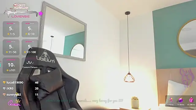 lucy_blue28's cam snapshot