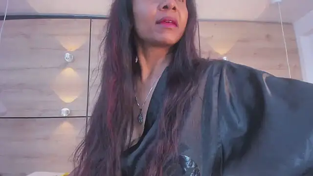 martina_touss's cam snapshot