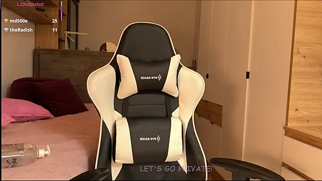 LikaBerry1's cam snapshot