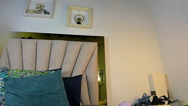 dakota_stream's cam snapshot