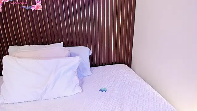 Roxie-NS's cam snapshot