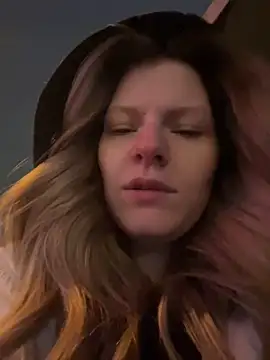 MaryHiggins's cam snapshot