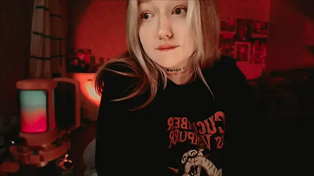 raingurl's cam snapshot