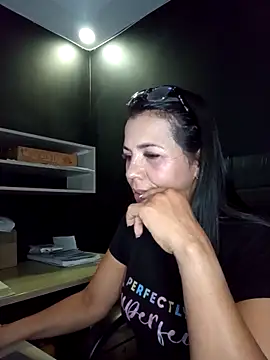 Dulce_emi's cam snapshot